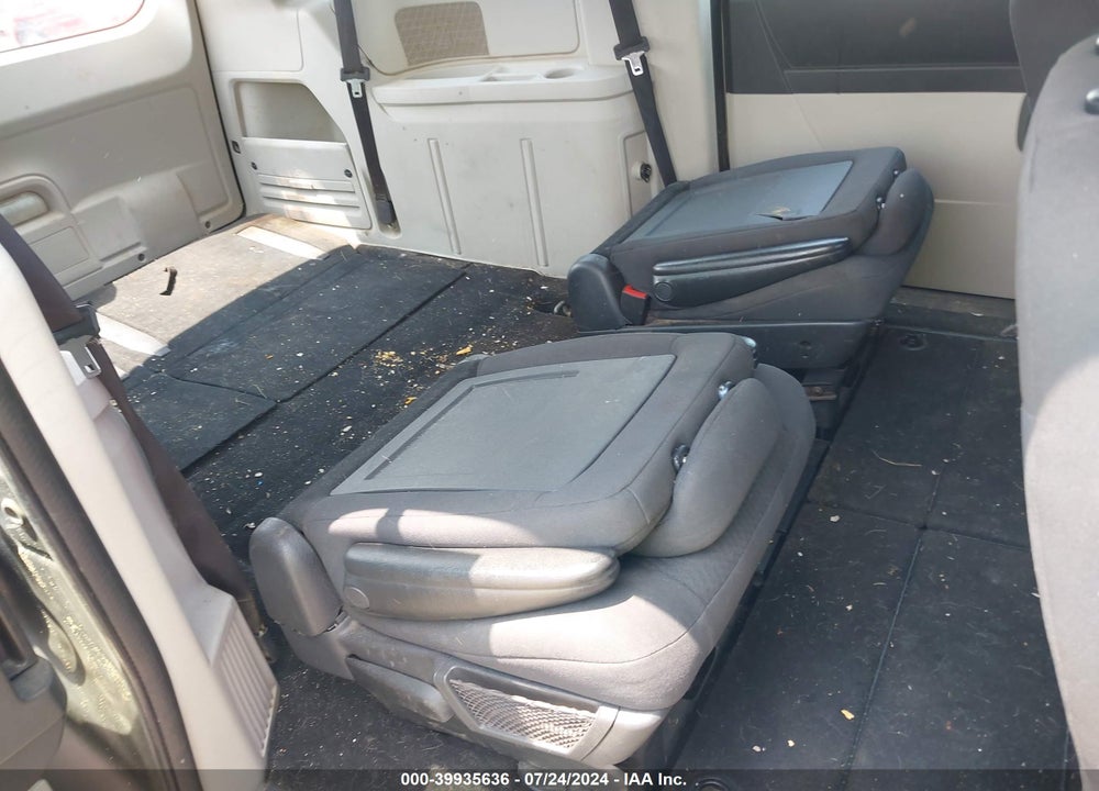 2010 DODGE GRAND CARAVAN VIN: 2D4RN4DE4AR423745