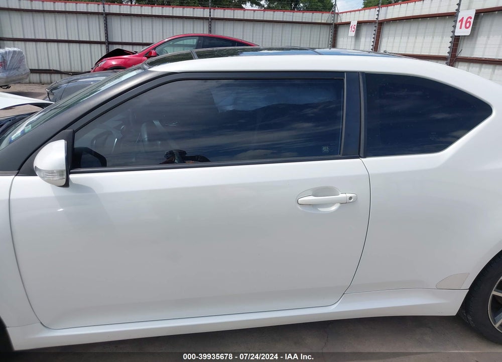 2016 SCION TC VIN: JTKJF5C77GJ020560