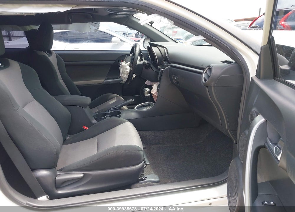 2016 SCION TC VIN: JTKJF5C77GJ020560