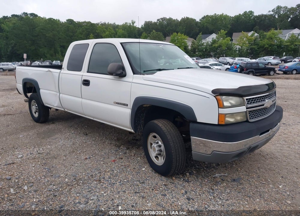 2005 CHEVROLET SILVERADO 2500HD WORK TRUCK VIN: 1GCHC29U55E110208