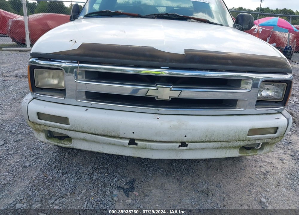 1996 CHEVROLET S TRUCK S10 VIN: 1GCCS19X1T8186232