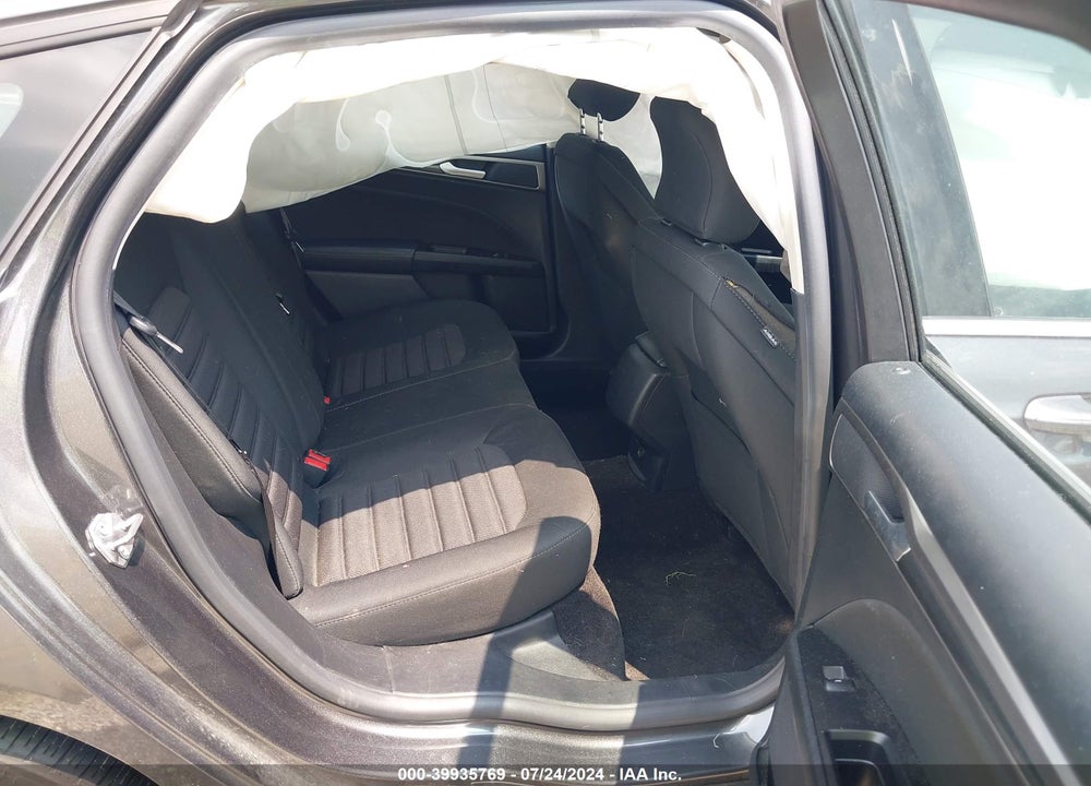 2017 FORD FUSION S VIN: 3FA6P0G70HR402613