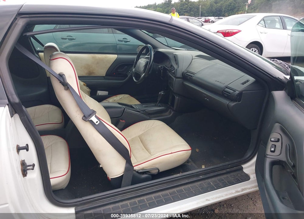 1994 CHEVROLET CAMARO Z28 VIN: 2G1FP22P0R2149833