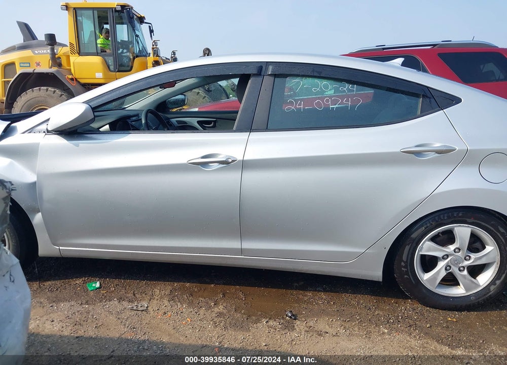 2014 HYUNDAI ELANTRA SE VIN: KMHDH4AEXEU075814