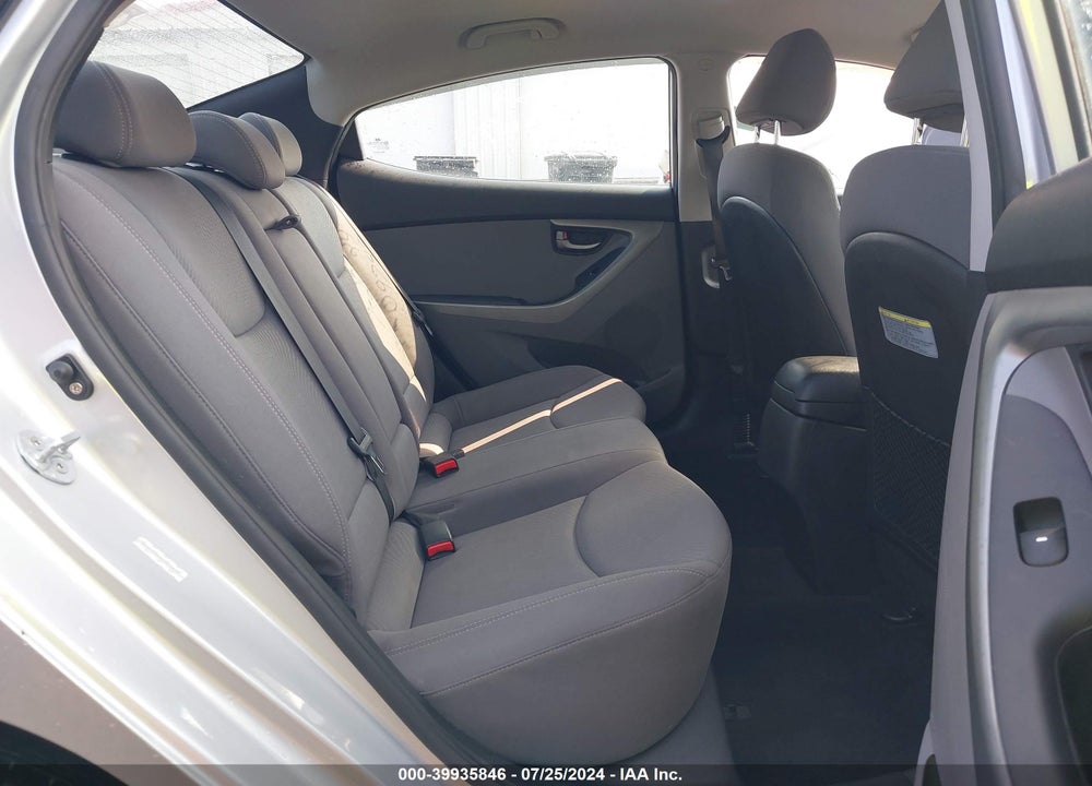 2014 HYUNDAI ELANTRA SE VIN: KMHDH4AEXEU075814