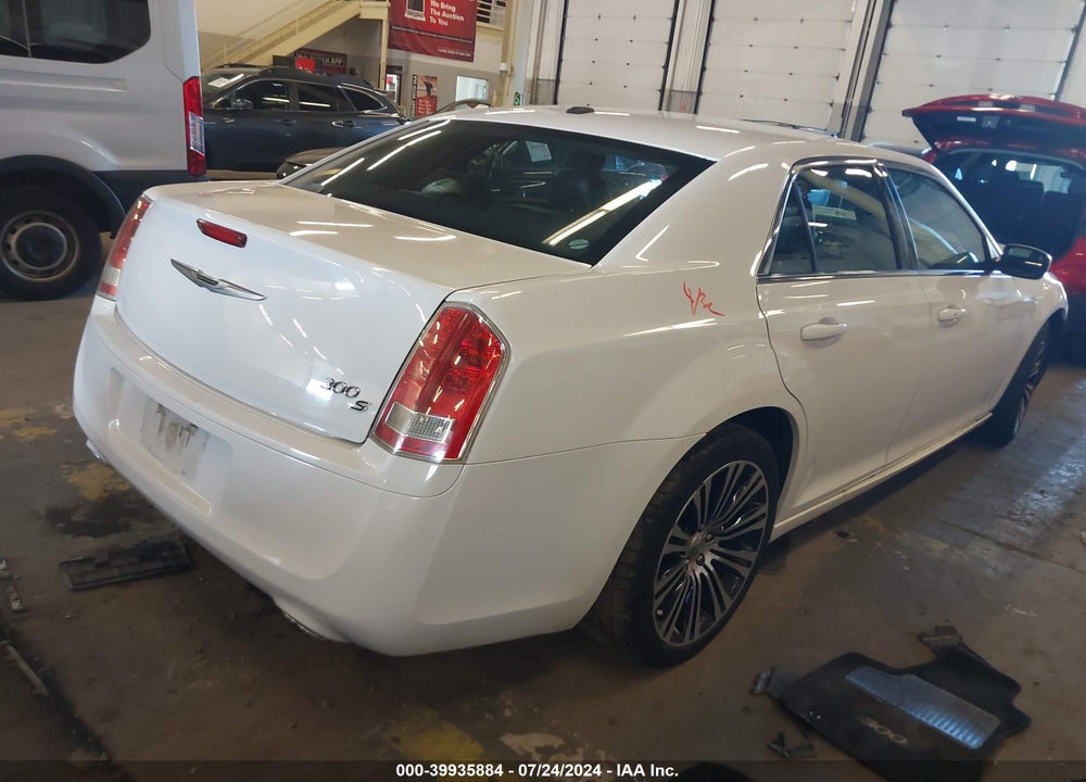 2013 CHRYSLER 300 300S VIN: 2C3CCABG5DH643888