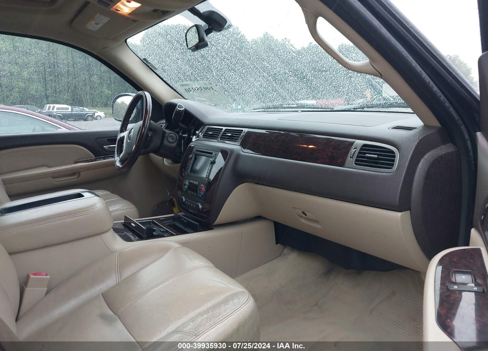 2008 GMC YUKON XL 1500 DENALI VIN: 1GKFK66828J206452