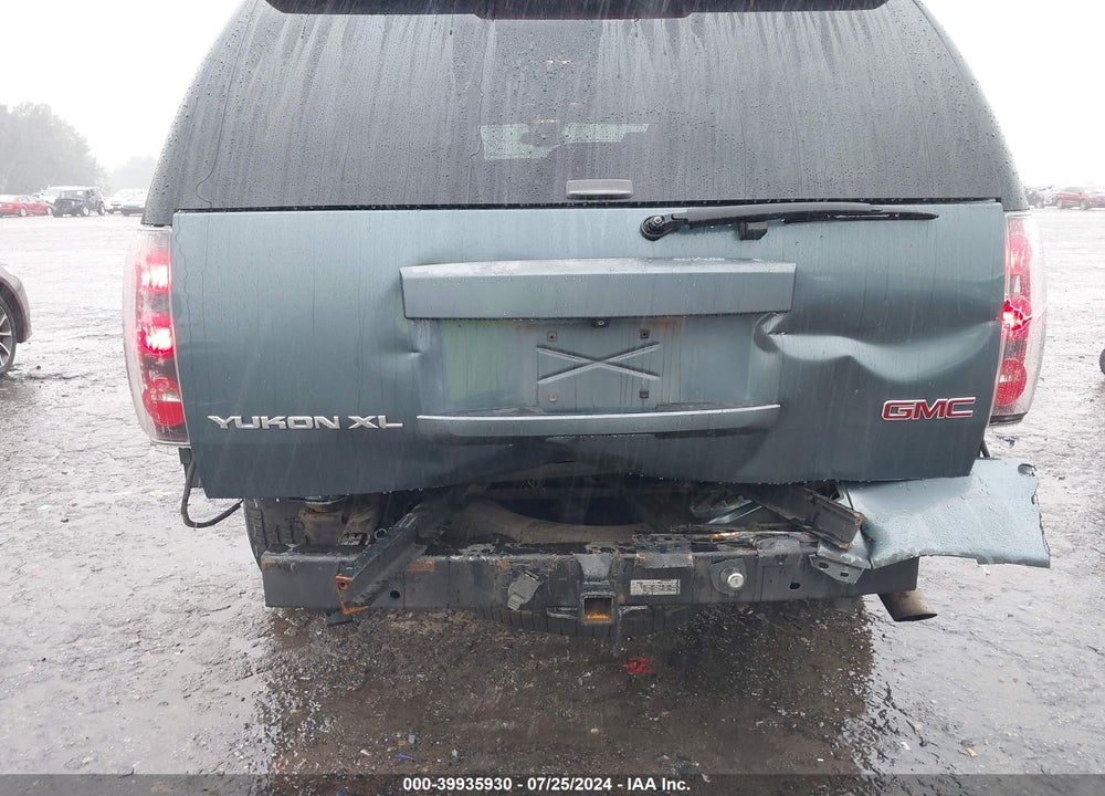 2008 GMC YUKON XL 1500 DENALI VIN: 1GKFK66828J206452