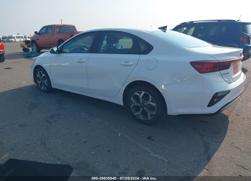 2021 KIA FORTE LXS VIN: 3KPF24AD0ME262871
