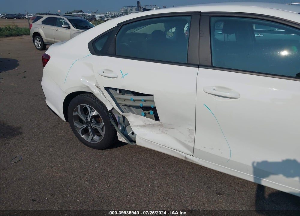 2021 KIA FORTE LXS VIN: 3KPF24AD0ME262871