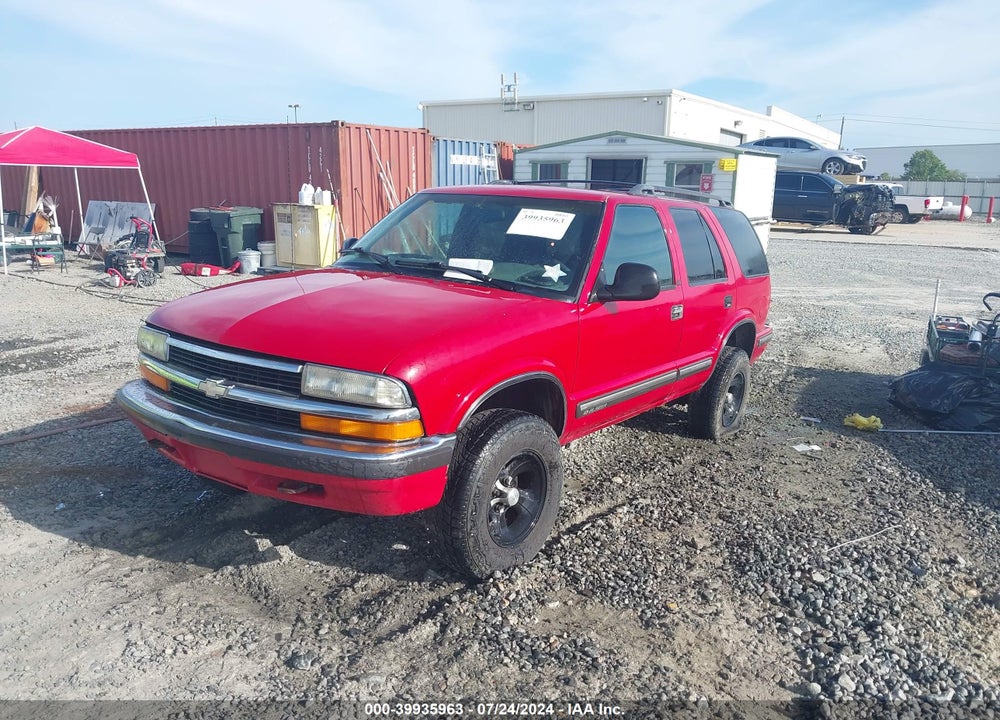 1998 CHEVROLET BLAZER LS VIN: 1GNDT13W0W2151360