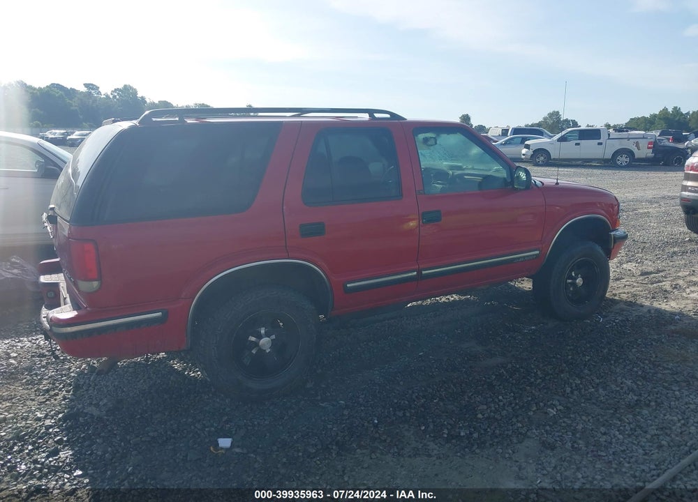 1998 CHEVROLET BLAZER LS VIN: 1GNDT13W0W2151360