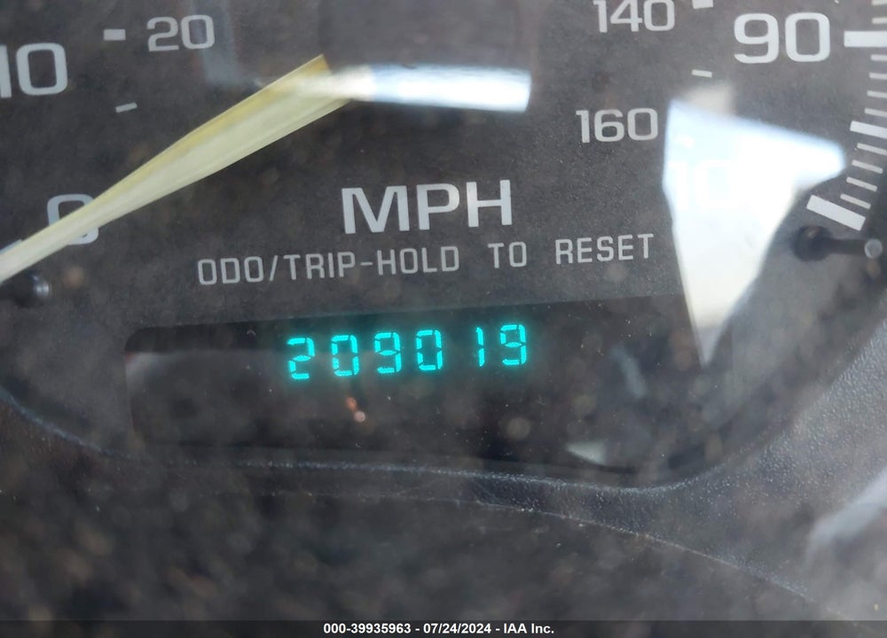 1998 CHEVROLET BLAZER LS VIN: 1GNDT13W0W2151360