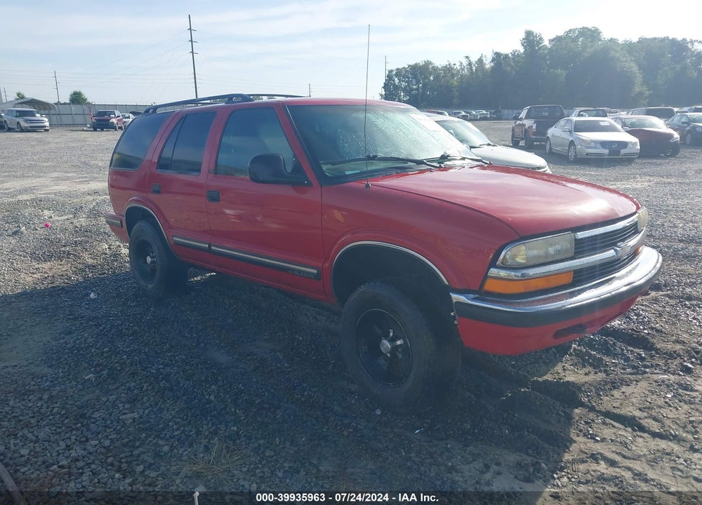 1998 CHEVROLET BLAZER LS VIN: 1GNDT13W0W2151360