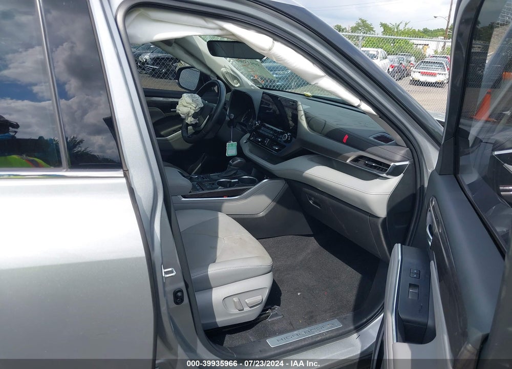 2022 TOYOTA HIGHLANDER LIMITED VIN: 5TDDZRBH8NS214818