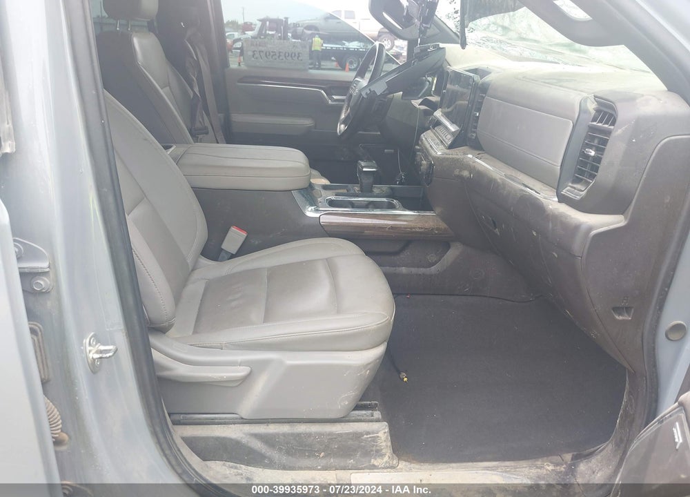 2024 CHEVROLET SILVERADO 1500 4WD SHORT BED RST VIN: 1GCUDEE82RZ210268