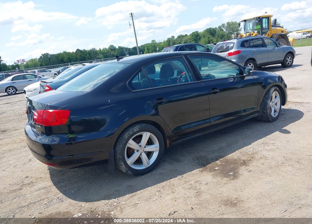 2011 VOLKSWAGEN JETTA 2.5L SE VIN: 3VWDZ7AJ4BM122946