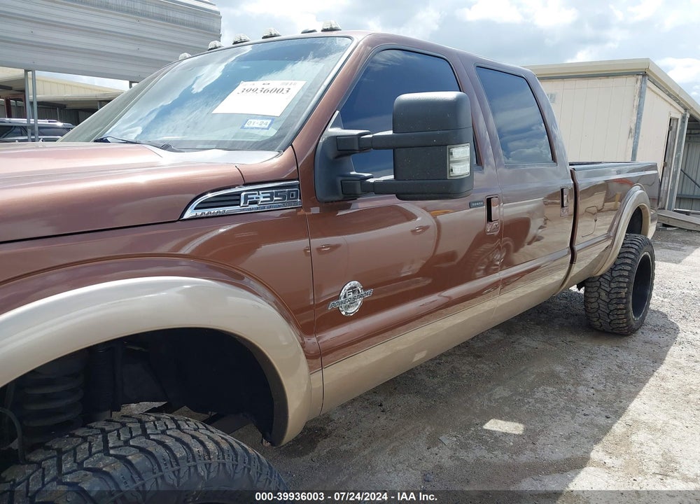 2011 FORD F-350 LARIAT VIN: 1FT8W3BT1BEB07820