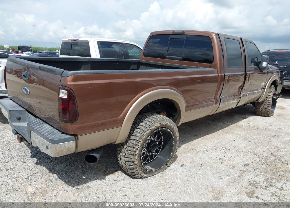 2011 FORD F-350 LARIAT VIN: 1FT8W3BT1BEB07820