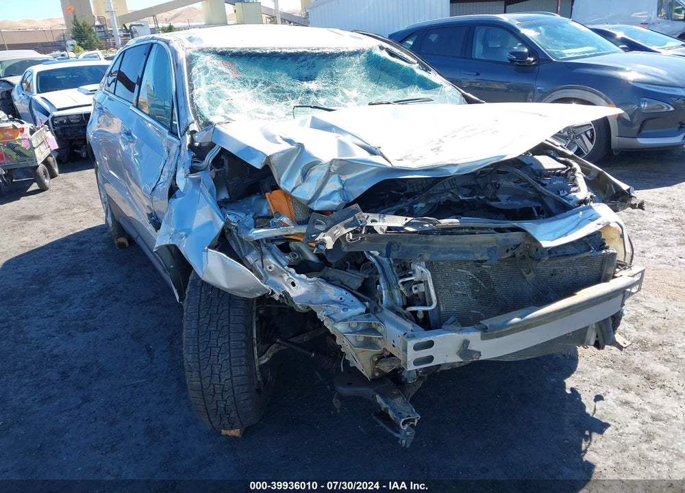 2019 CADILLAC XT4 LUXURY VIN: 1GYFZBR4XKF188604