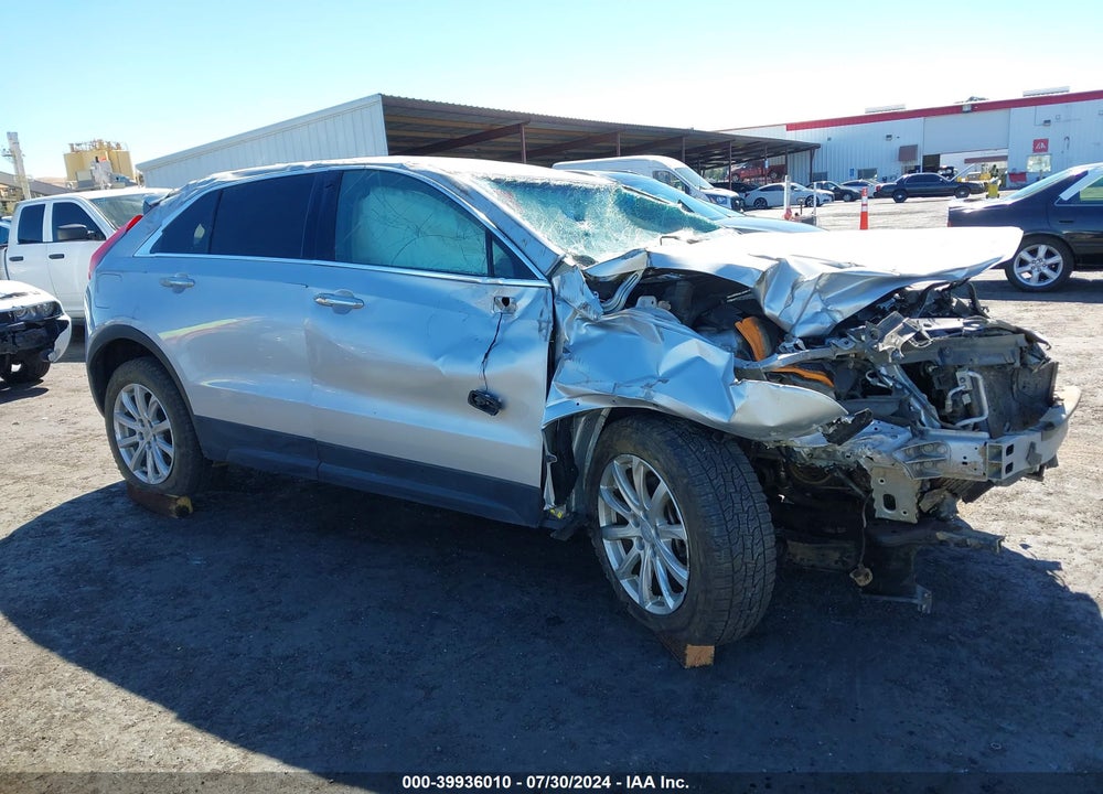 2019 CADILLAC XT4 LUXURY VIN: 1GYFZBR4XKF188604