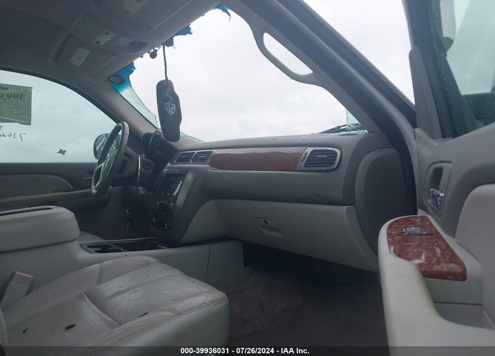 2007 GMC YUKON XL 1500 SLT VIN: 1GKFC16047J208857