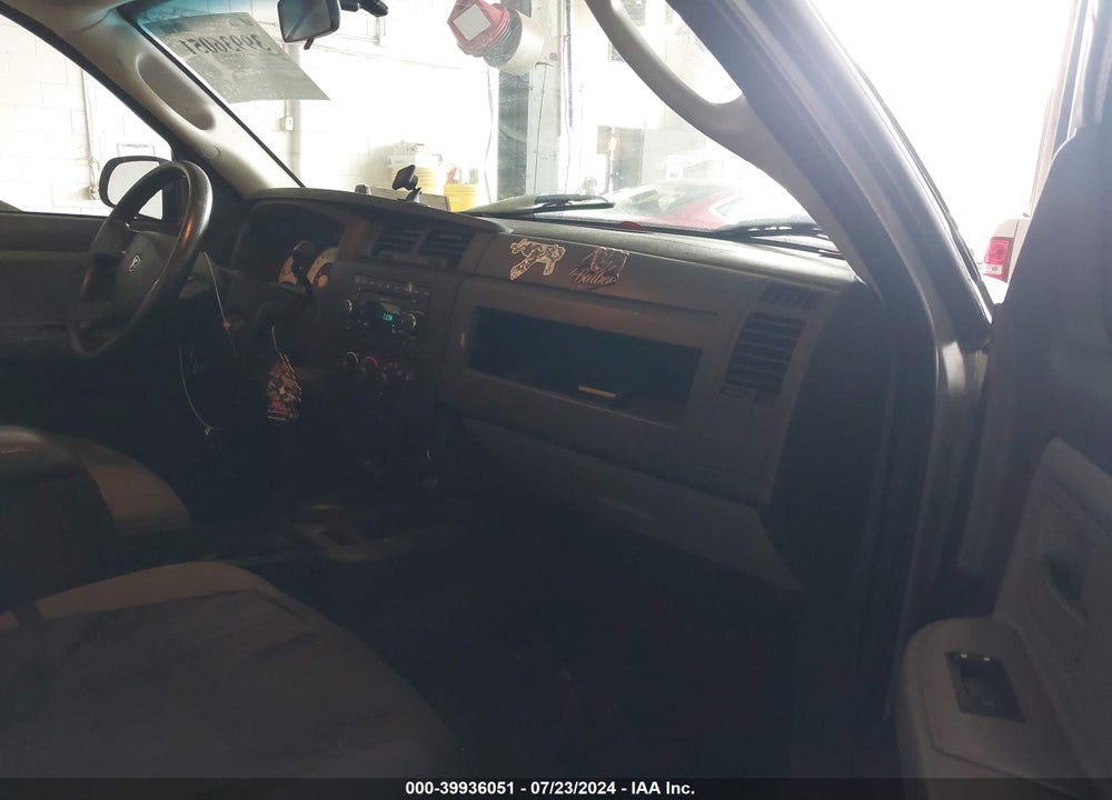 2008 DODGE DAKOTA SXT/BIGHORN/LONESTAR VIN: 1D7HW38K18S590837