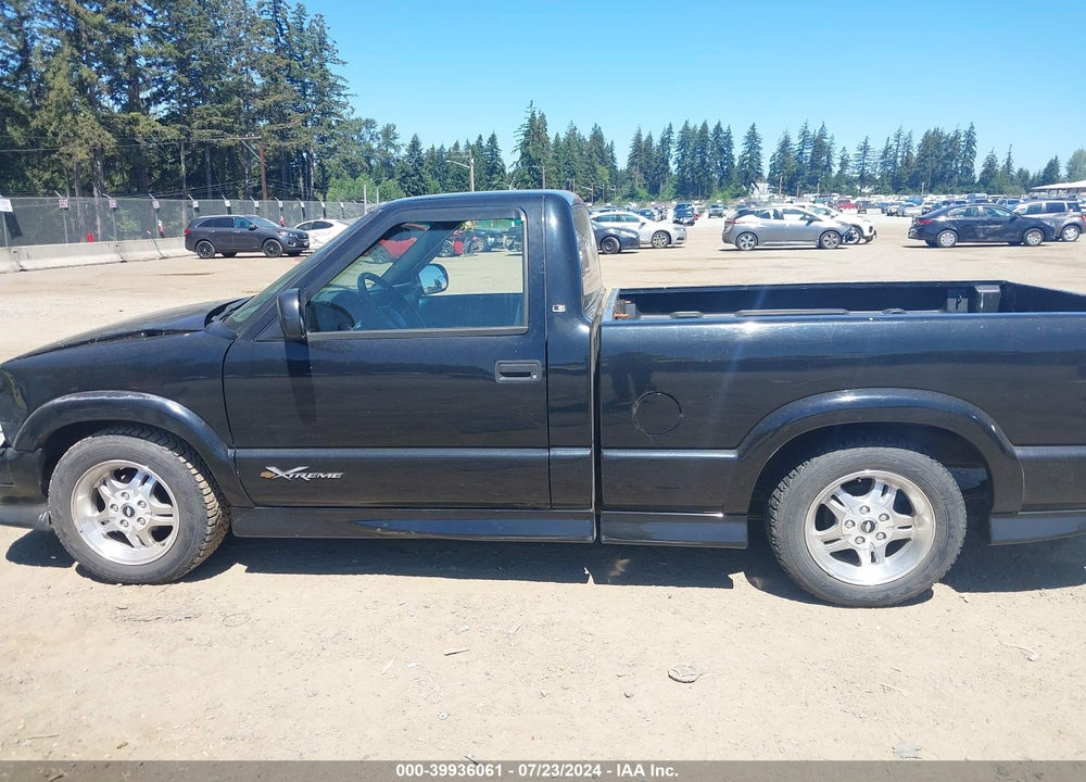 2003 CHEVROLET S-10 LS VIN: 1GCCS14H138241438