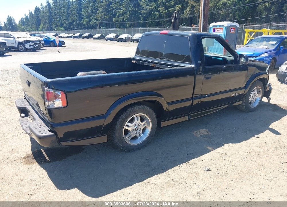 2003 CHEVROLET S-10 LS VIN: 1GCCS14H138241438