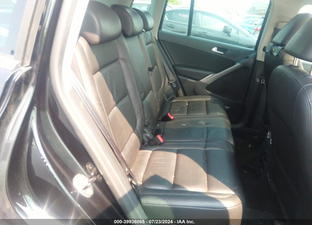 2009 VOLKSWAGEN TIGUAN SEL VIN: WVGAV75N89W533416