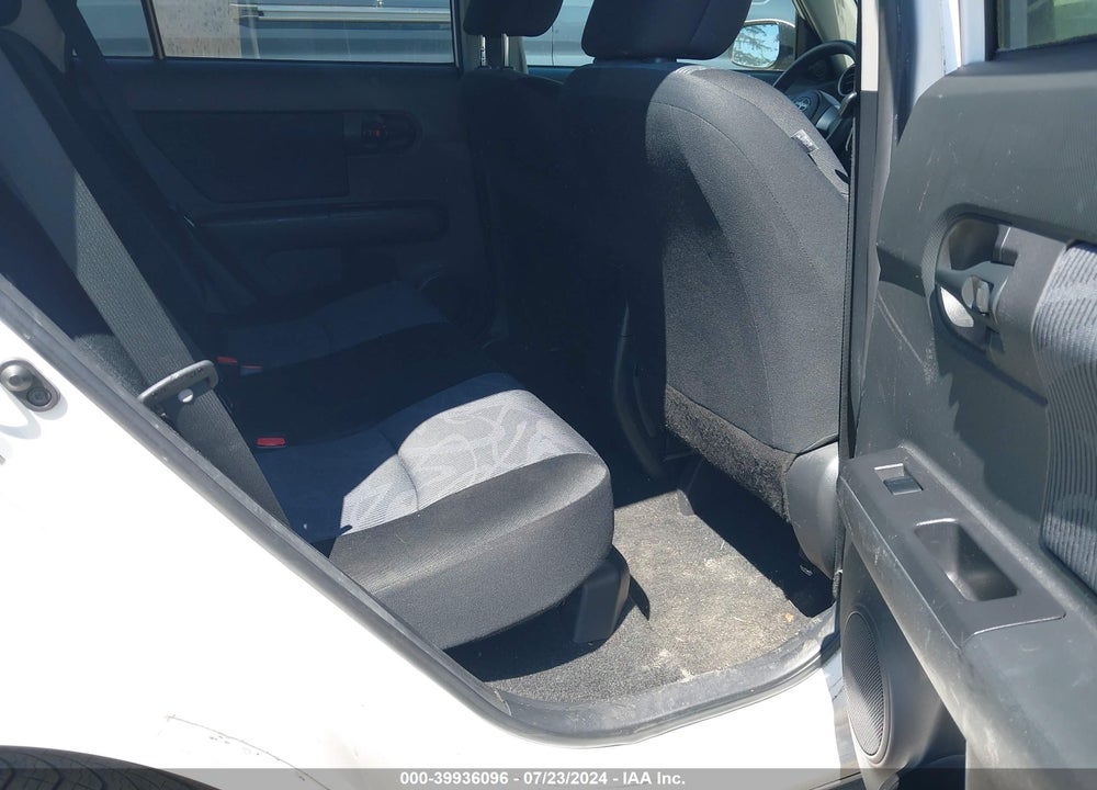 2011 SCION XB VIN: JTLZE4FE5B1120901