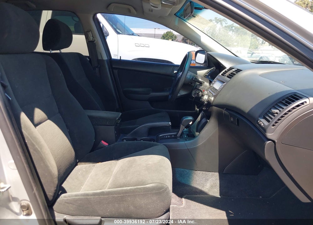 2006 HONDA ACCORD 2.4 LX VIN: 1HGCM56416A056624