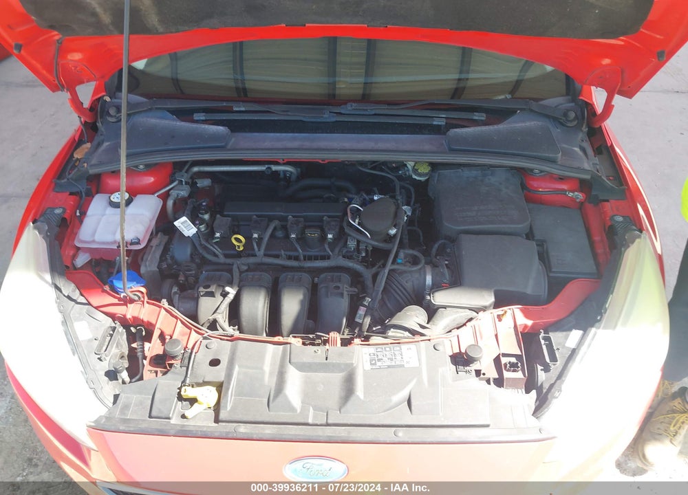 2015 FORD FOCUS SE VIN: 1FADP3F21FL262761