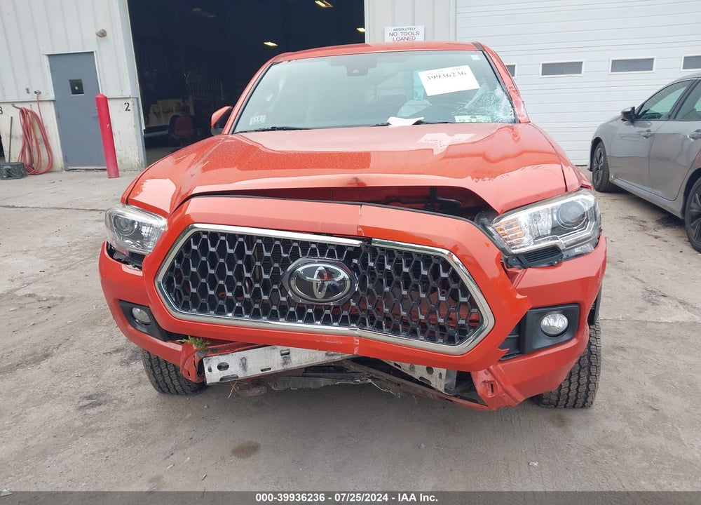 2018 TOYOTA TACOMA VIN: 3TMCZ5AN7JM150163