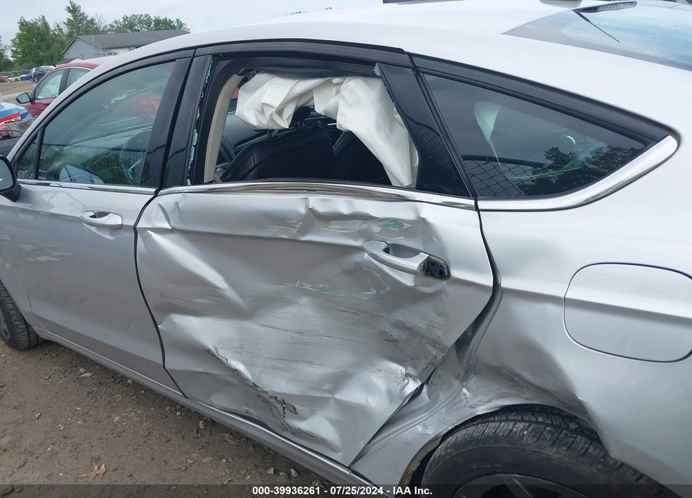 2018 FORD FUSION SE VIN: 3FA6P0HD8JR126899