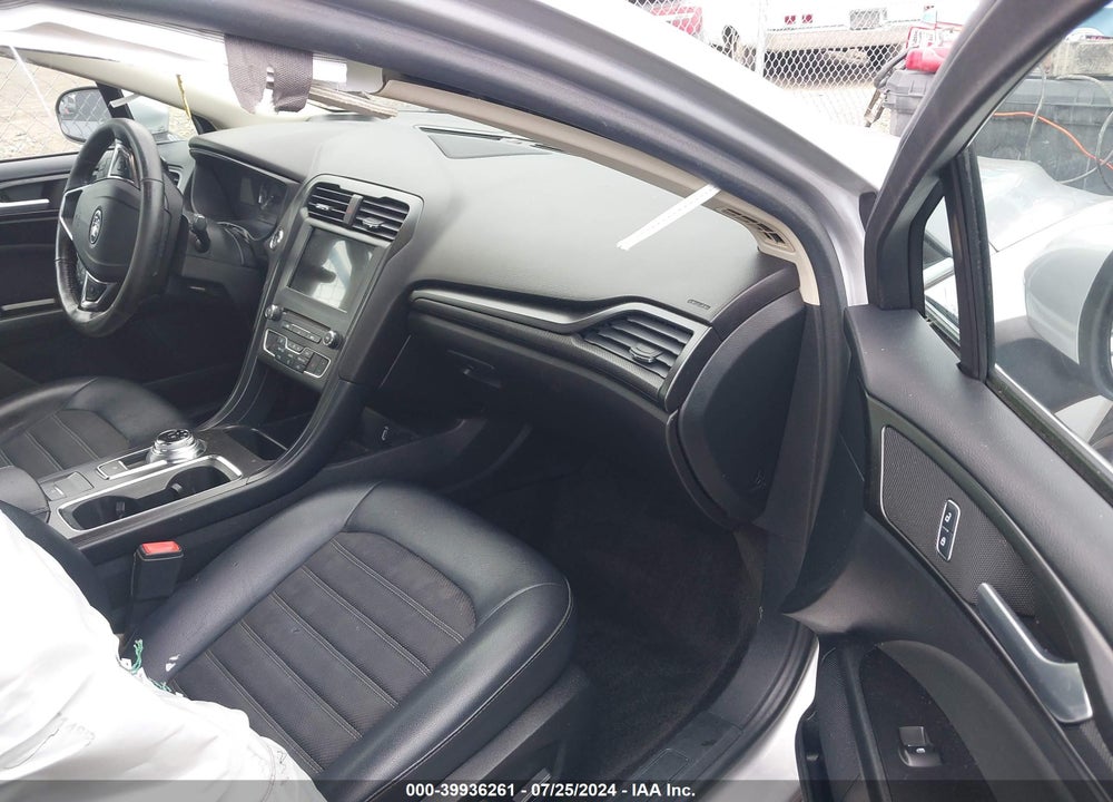 2018 FORD FUSION SE VIN: 3FA6P0HD8JR126899