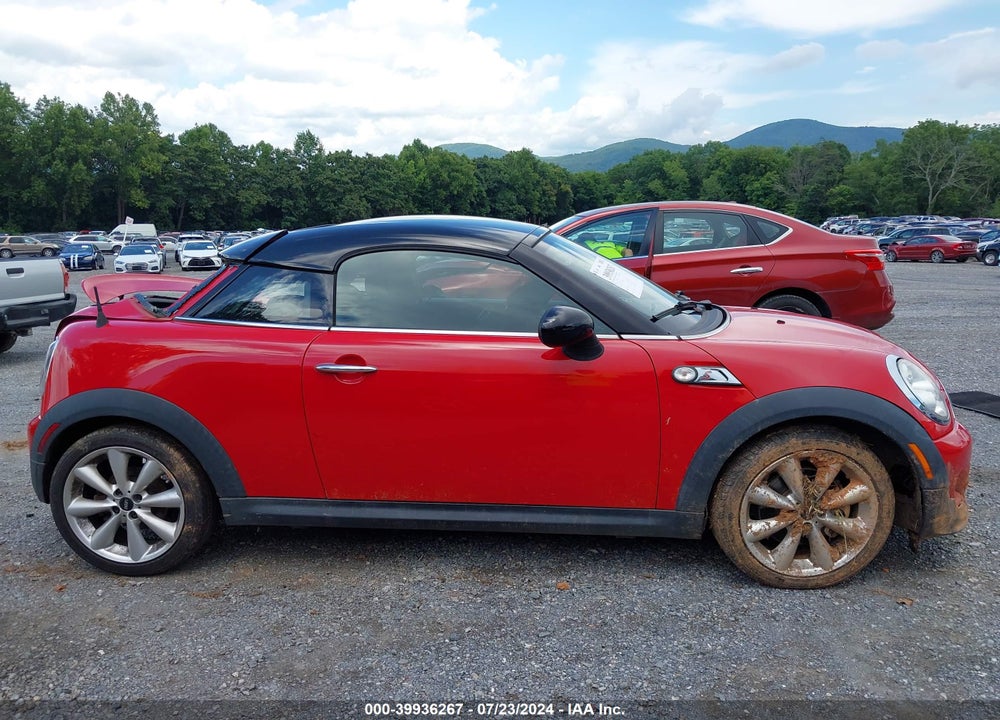 2012 MINI COOPER S VIN: WMWSX3C58CT155571