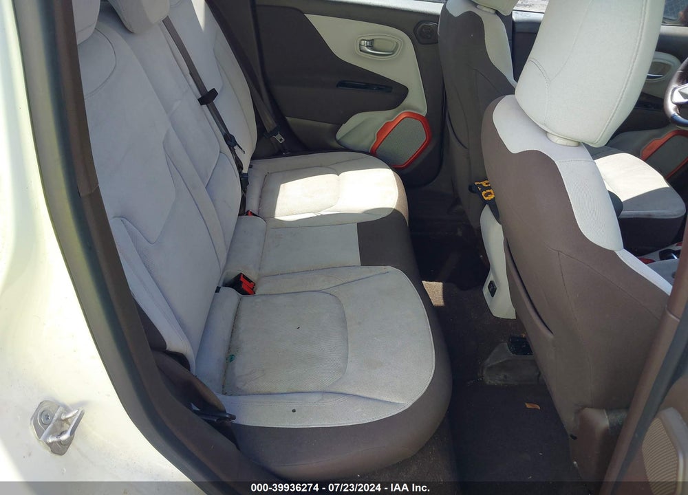 2015 JEEP RENEGADE LATITUDE VIN: ZACCJABT0FPB46036