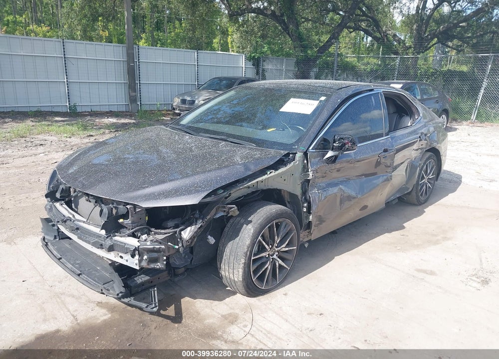 2021 TOYOTA CAMRY XLE VIN: 4T1F11AK2MU575871