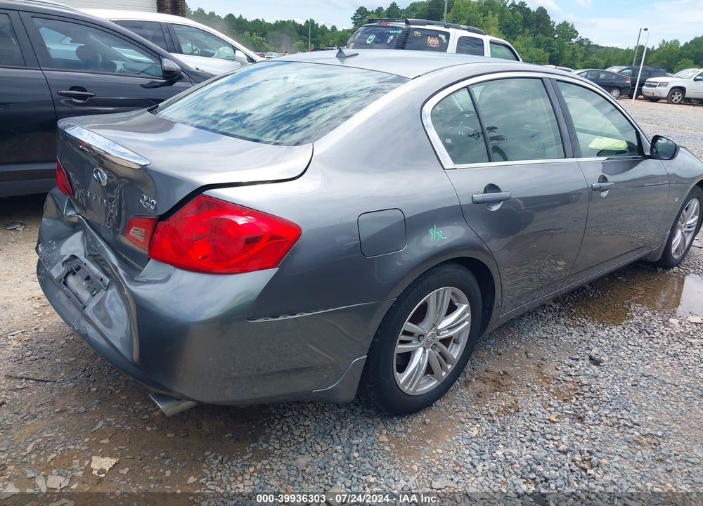 2015 INFINITI Q40 VIN: JN1CV6AP1FM580571