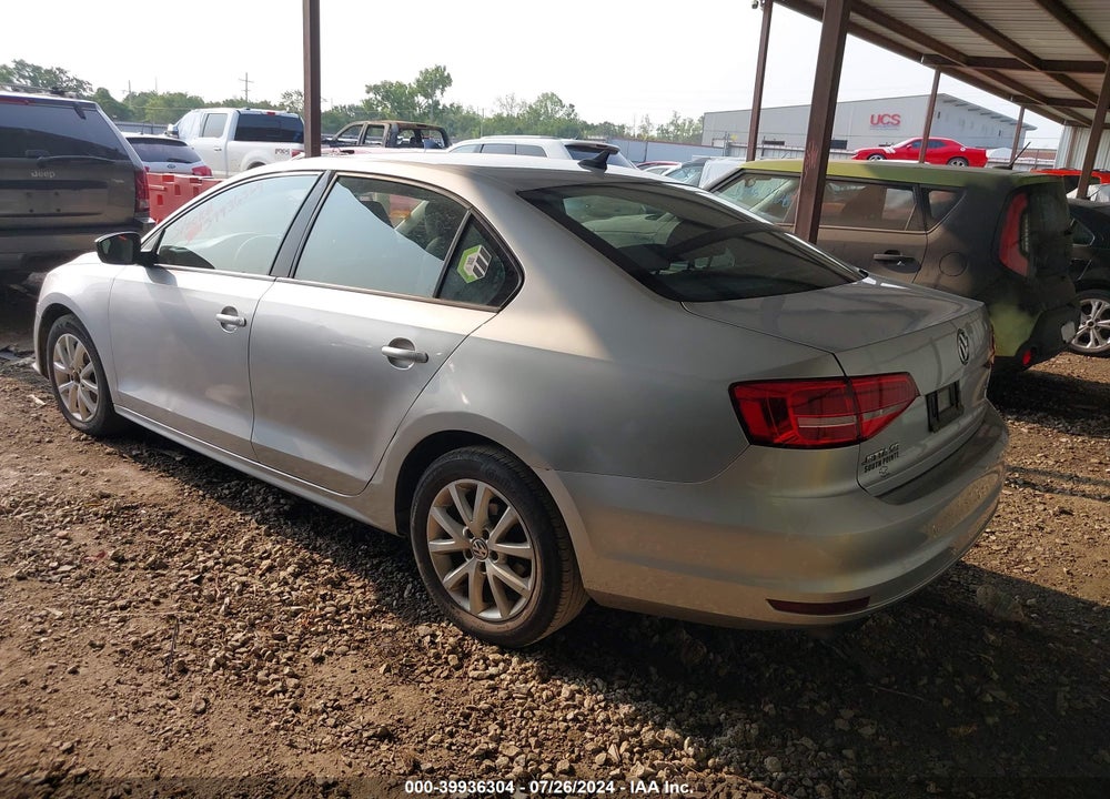 2015 VOLKSWAGEN JETTA 1.8T SE VIN: 3VWD17AJ2FM229569