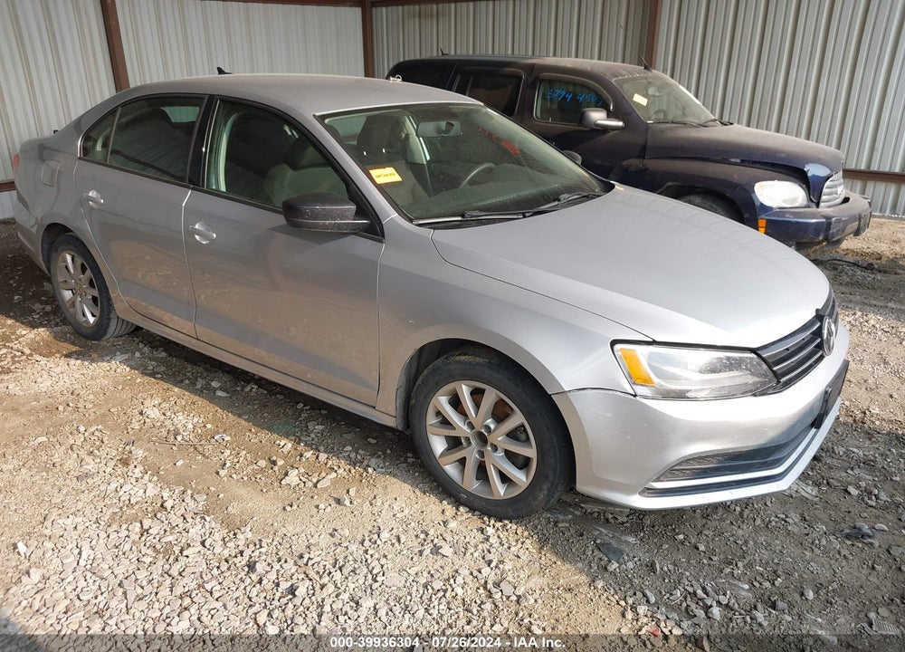 2015 VOLKSWAGEN JETTA 1.8T SE VIN: 3VWD17AJ2FM229569