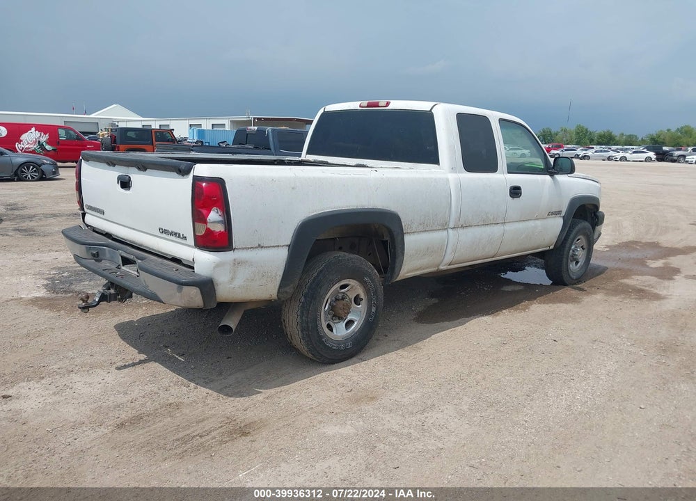 2004 CHEVROLET SILVERADO 2500HD WORK TRUCK VIN: 1GCHC29U44E149483