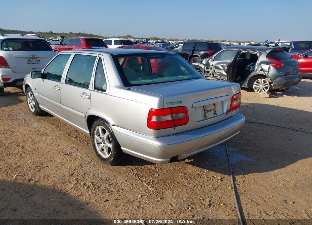 2000 VOLVO S70 SE VIN: YV1LS61J7Y2630805
