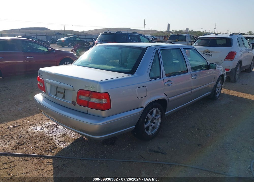 2000 VOLVO S70 SE VIN: YV1LS61J7Y2630805