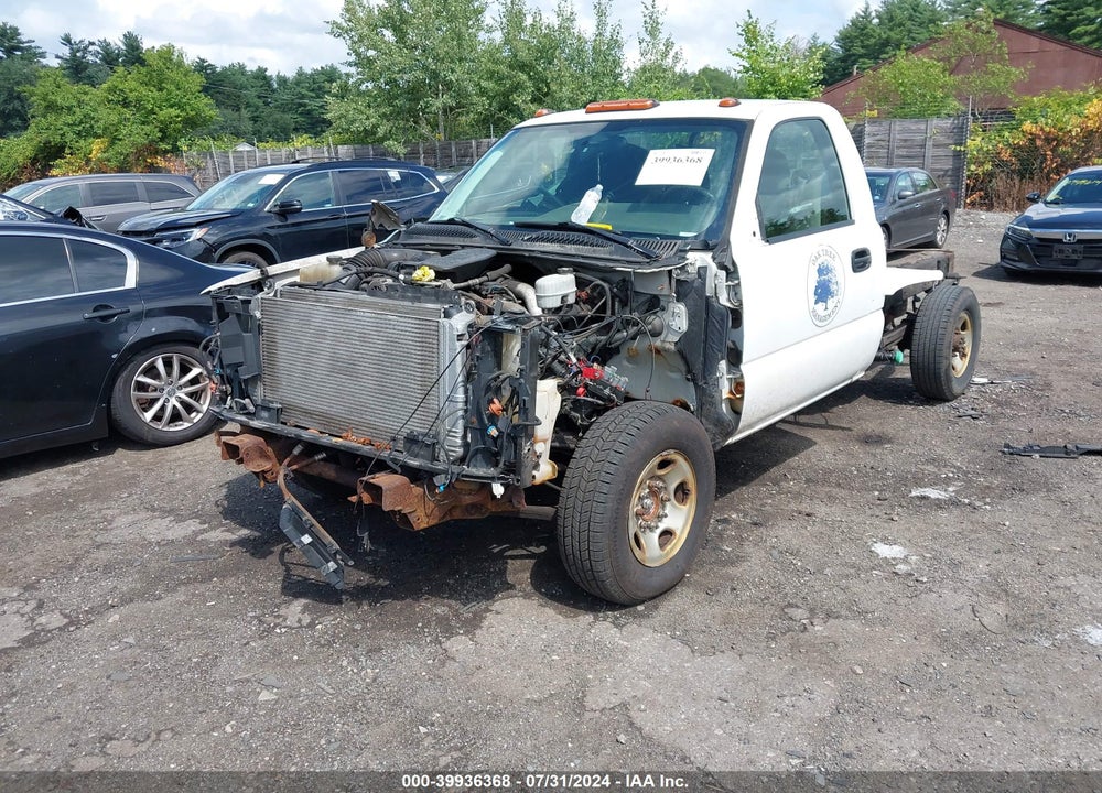 2005 GMC SIERRA 2500HD VIN: 1GTHK24265E178185
