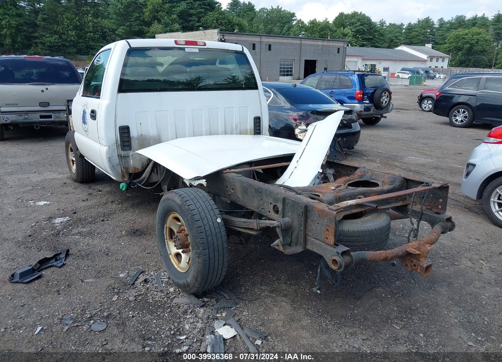 2005 GMC SIERRA 2500HD VIN: 1GTHK24265E178185