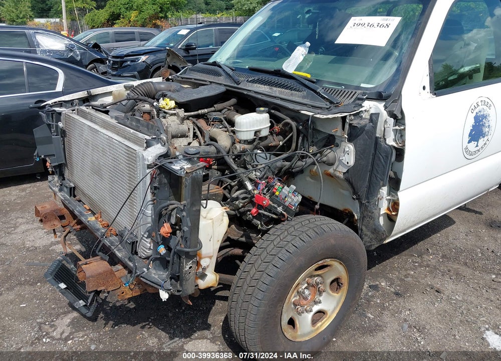 2005 GMC SIERRA 2500HD VIN: 1GTHK24265E178185