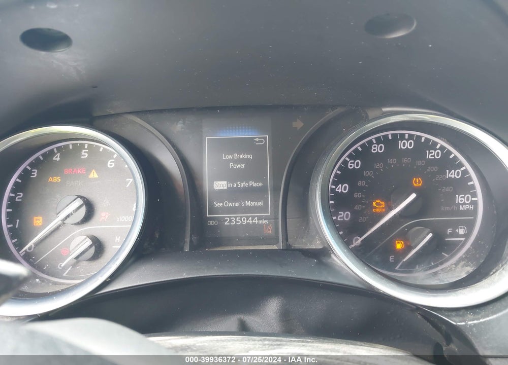 2018 TOYOTA CAMRY SE VIN: 4T1B11HK5JU104782