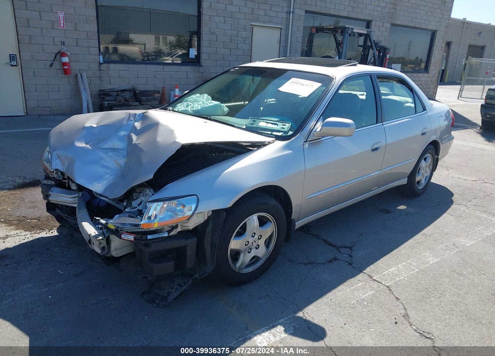 1998 HONDA ACCORD EX V6 VIN: 1HGCG1654WA021892